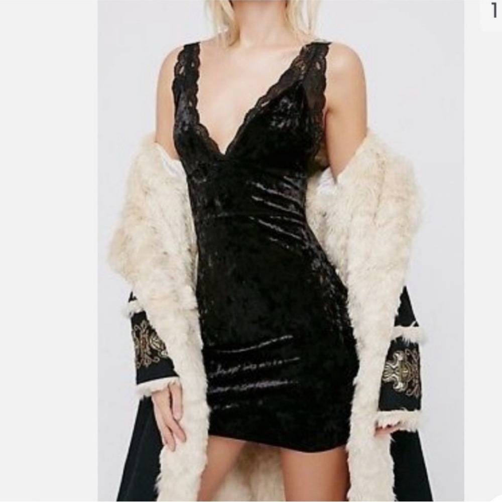 Free People Intimately Black Viper Velvet Slip Dress Sz S Lace Chemise Nightie